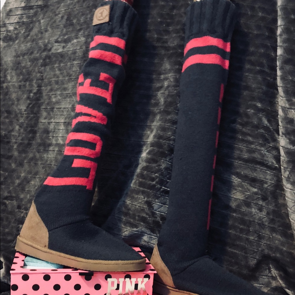 PINK Victoria’s Secret Mukluk Knit Slipper Boots - Picture 3 of 3